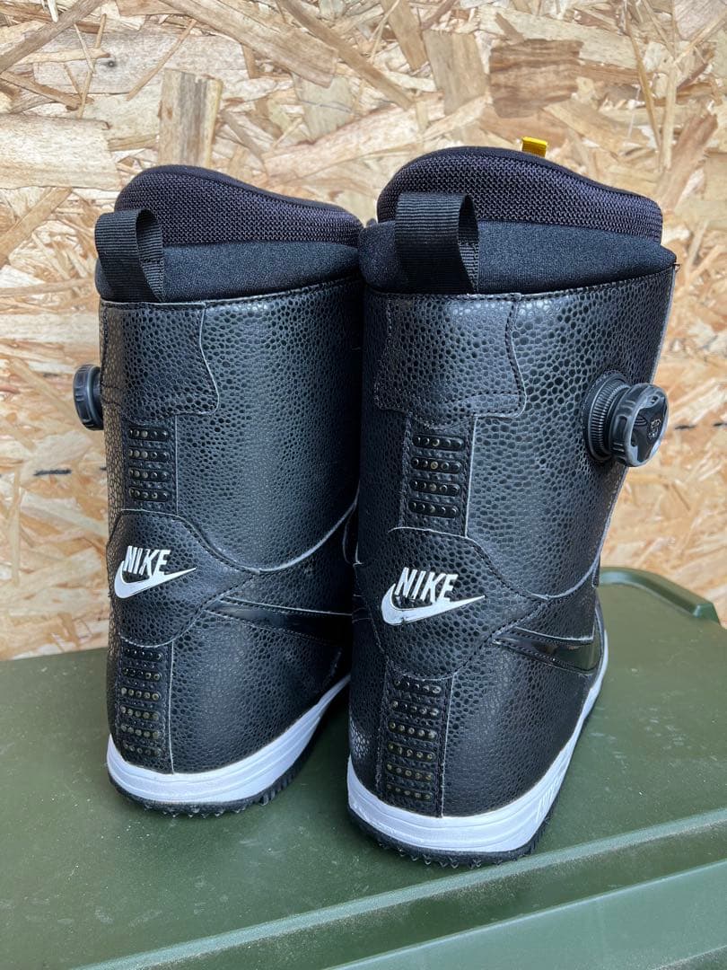 NIKE スノーボードブーツ