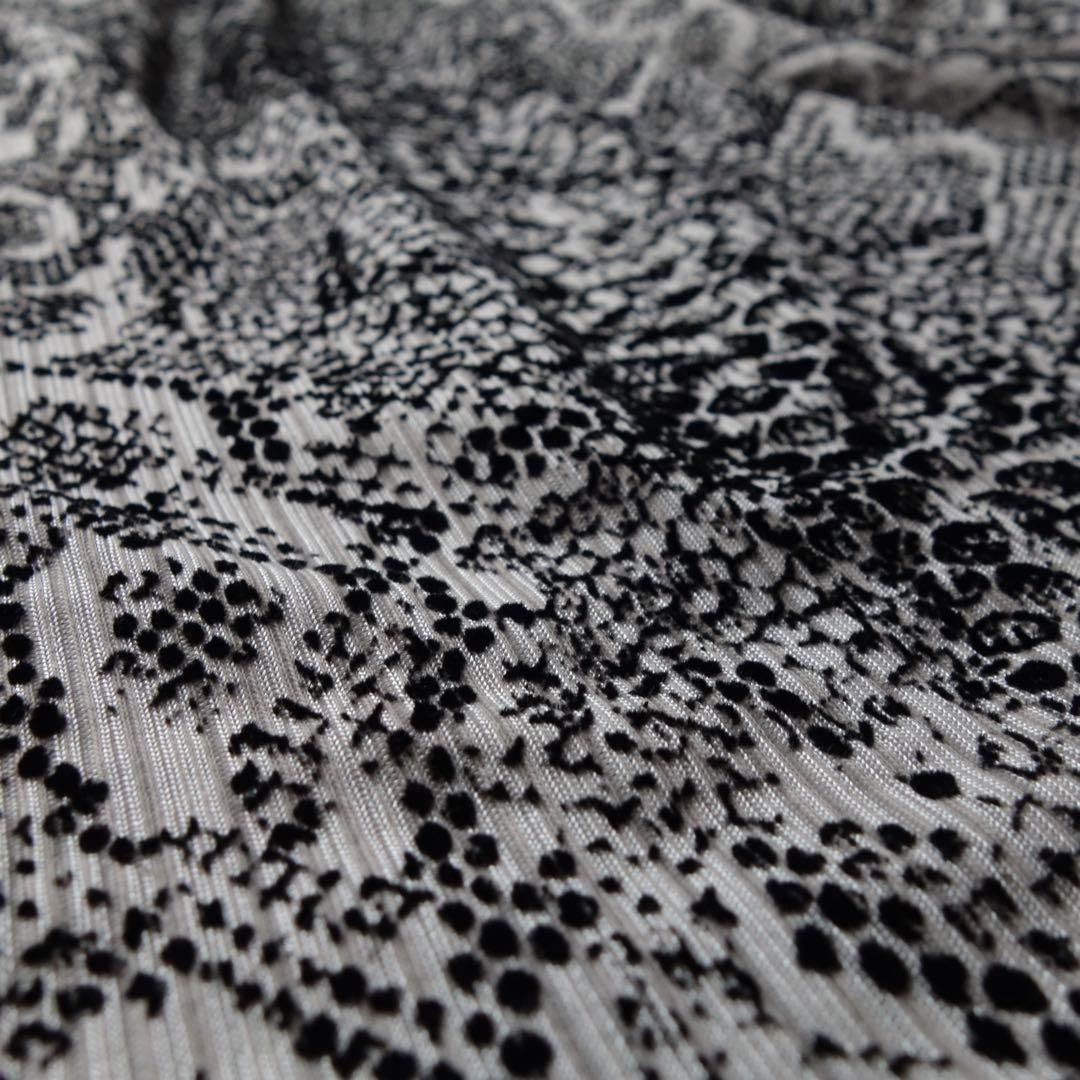 トップス Tornado Mart Python V-neck Long Sleeve T