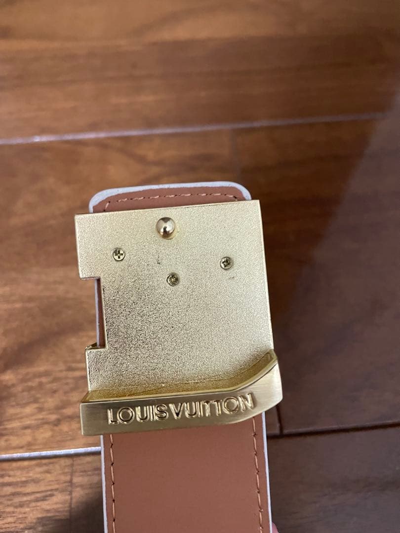 lv ルイヴィトン　ベルト　白　ホワイト