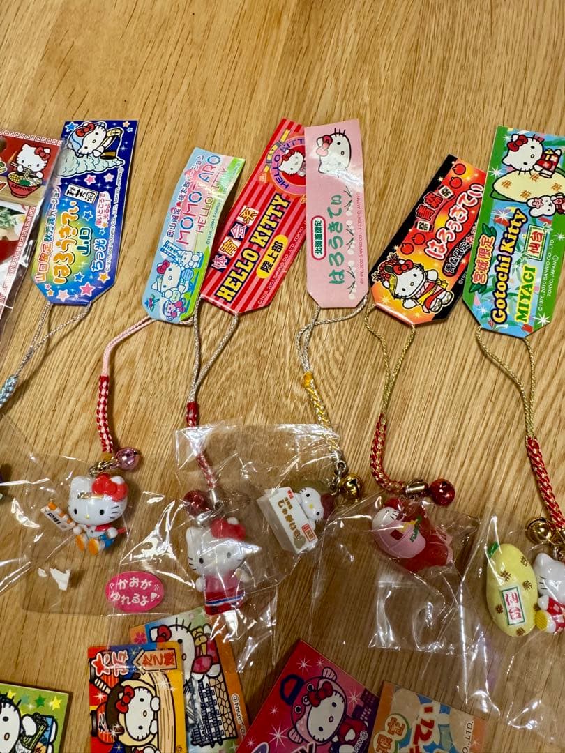 チ*王様 ハローキティ ストラップ 41➕2個セット おまけつき