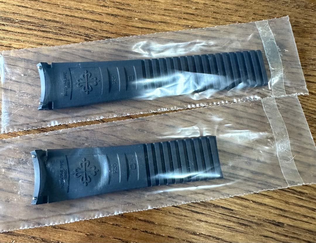 PATEK PHILIPPE アクアノート5168G ブルーストラップ 2本