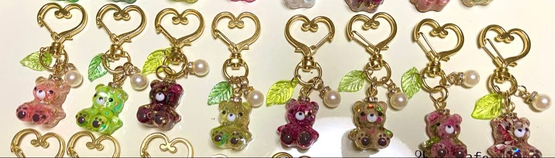 お花のクマちゃんキーホルダー＆雫チャーム♪