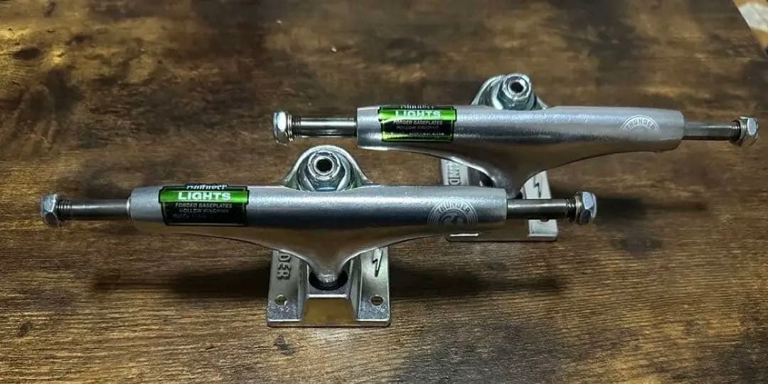 THUNDER TRUCK LIGHT2 147 HI 新品