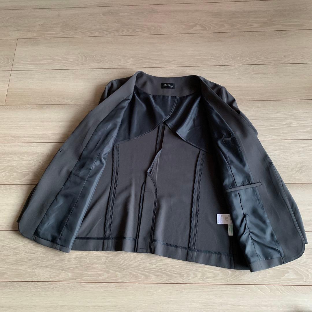 大きめサイズ17号♦︎アッドルージュ ノーカラー パンツスーツ セットアップ 上品