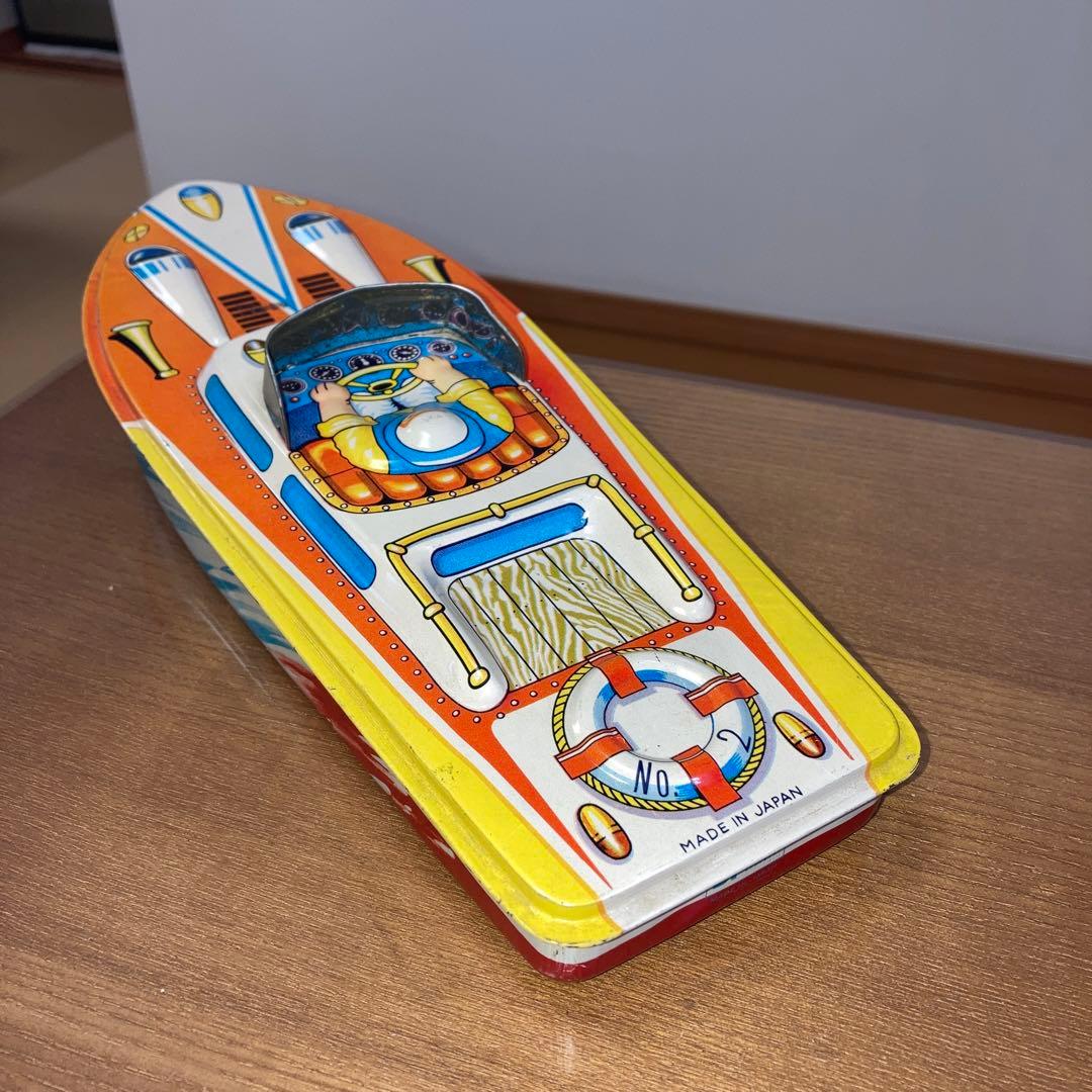 ブリキのオモチャ　ボート