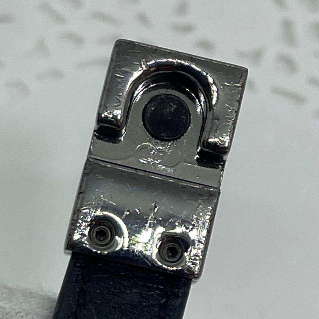 サンローラン レザーバングル ブラック マグネット式