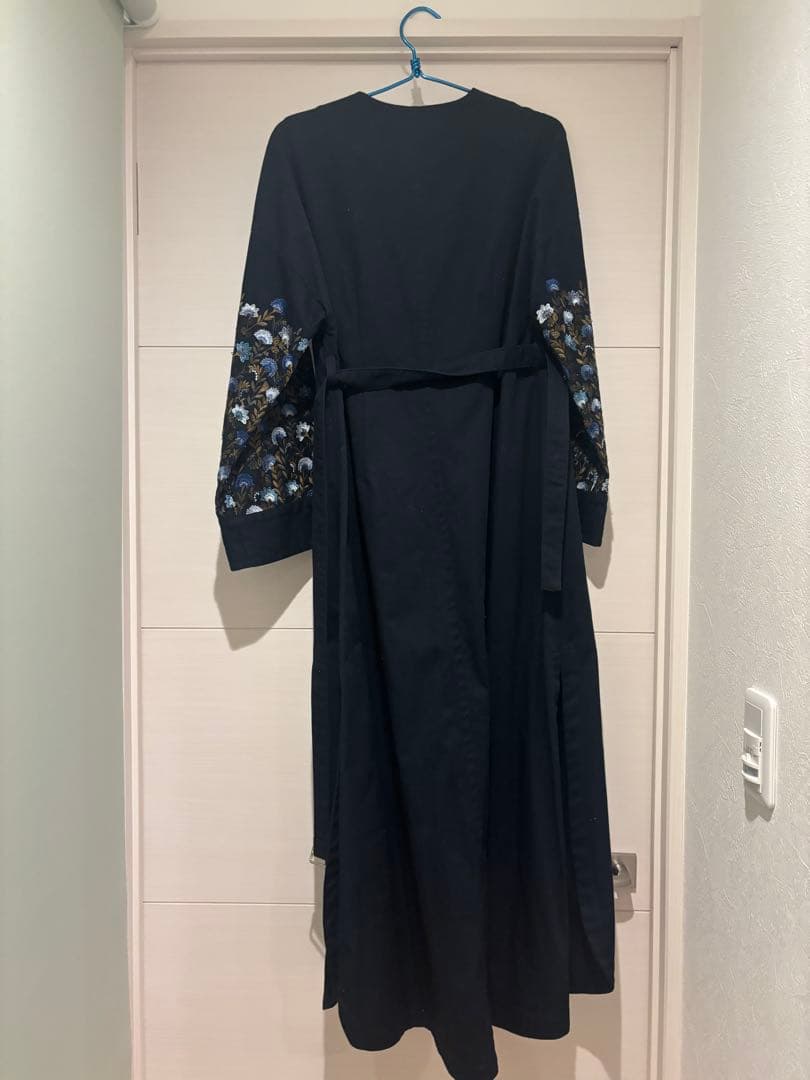 LOKITHO 刺繍入りネイビーコート　新品