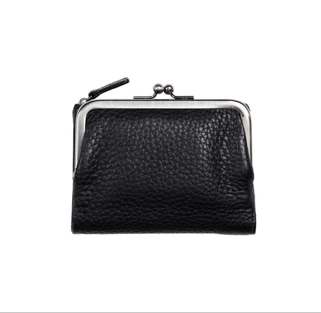 黒のレザーがま口ケースと小銭入れ