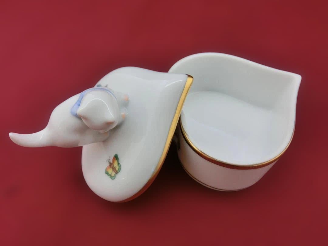 ★ヘレンド★猫型造形蓋物小物入れ