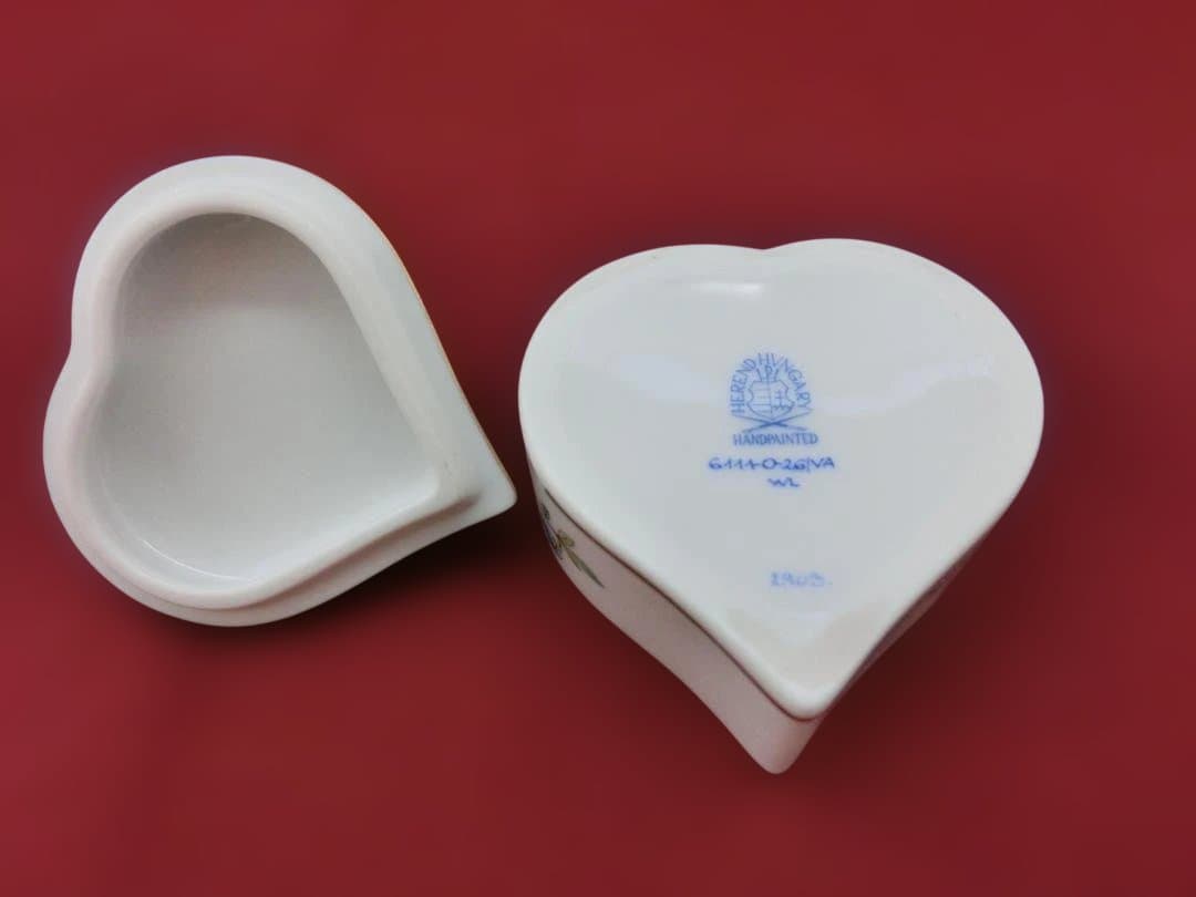 ★ヘレンド★猫型造形蓋物小物入れ