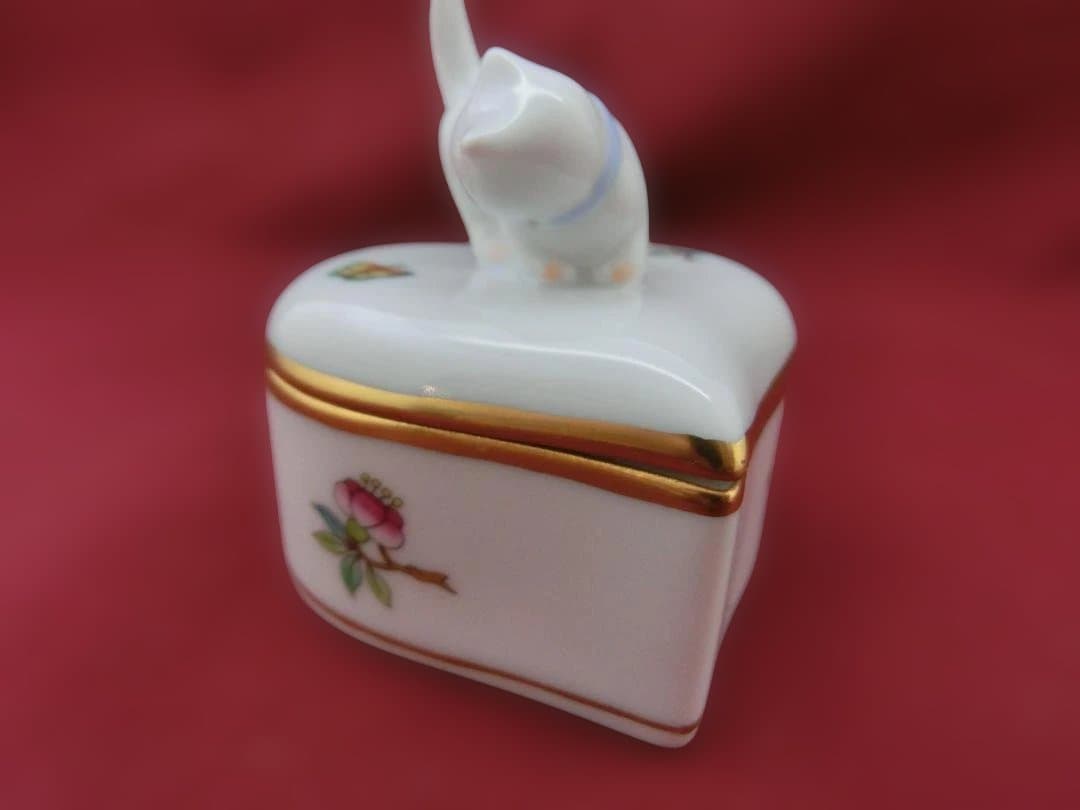 ★ヘレンド★猫型造形蓋物小物入れ