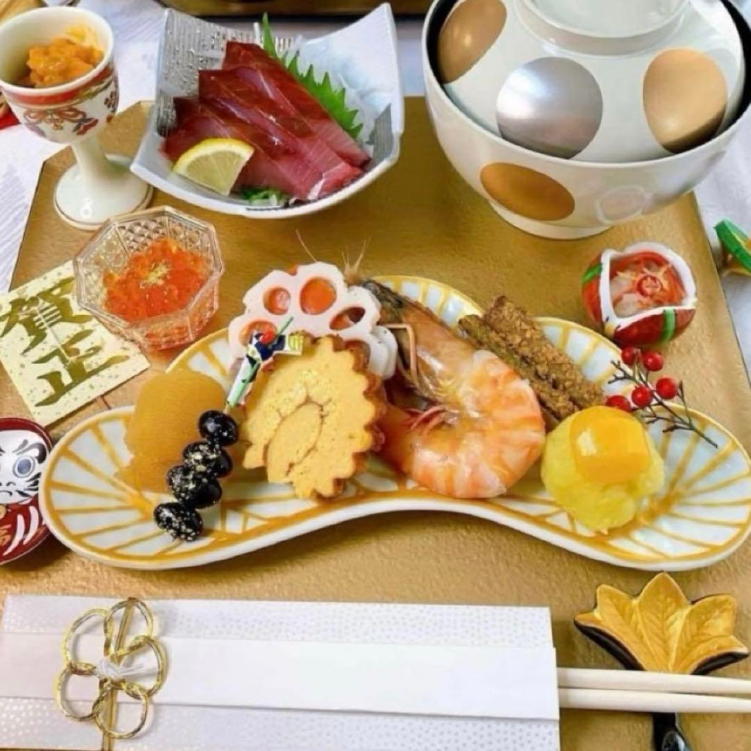 【新品】【大人気】有田焼幸楽窯　錦白金松葉形前菜皿3枚セット　縁起物