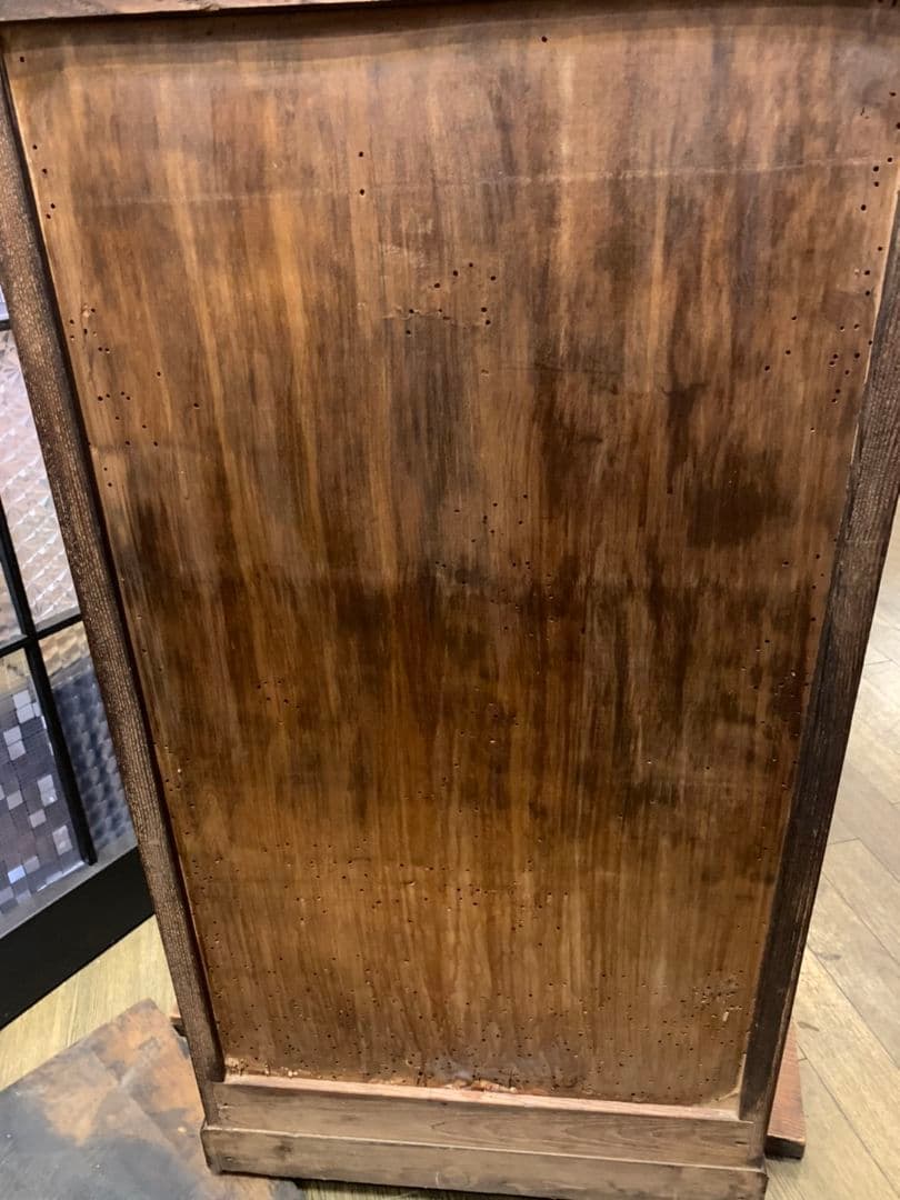 アンティーク家具 鏡扉の木製収納棚