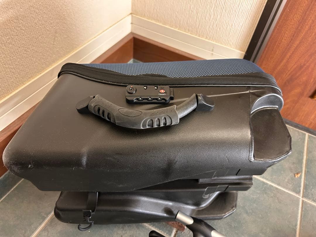 ⭐︎専用⭐︎子供を乗せれるQ-BOXキャリーカート＋トラベルポーチ