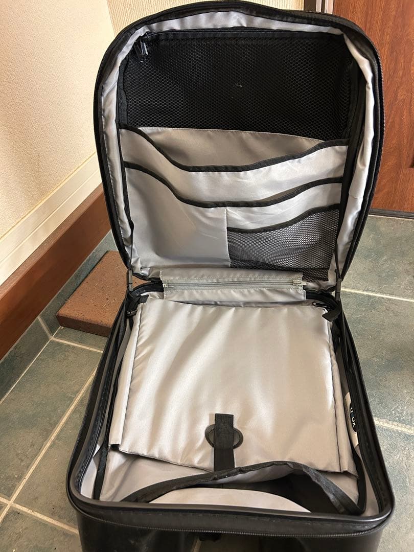 ⭐︎専用⭐︎子供を乗せれるQ-BOXキャリーカート＋トラベルポーチ