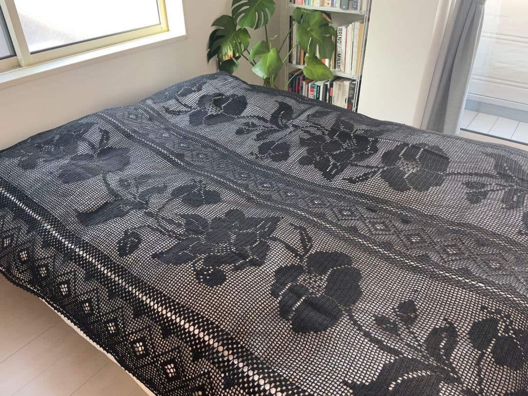 手編み 黒レース ベッドカバー