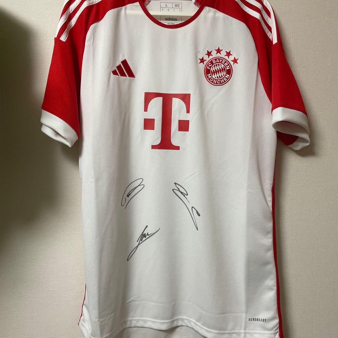 バイエルンサイン入りユニフォーム
