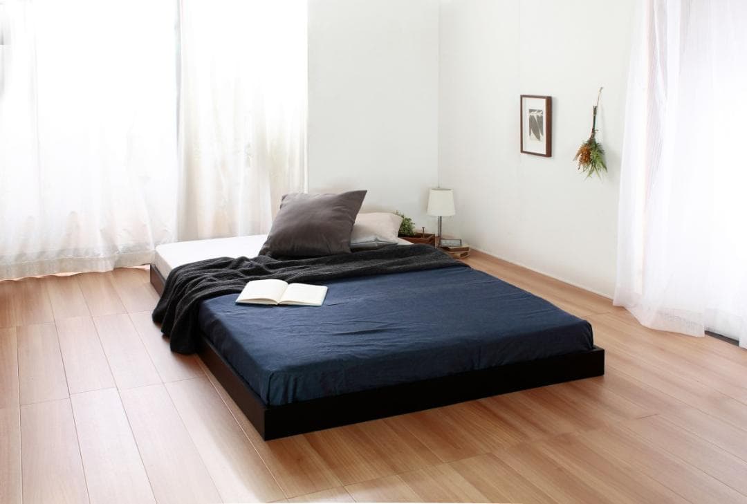 【ブラック　ブラックマットレス付】コンパクトなベッド　ヘッドレス　ローベッド