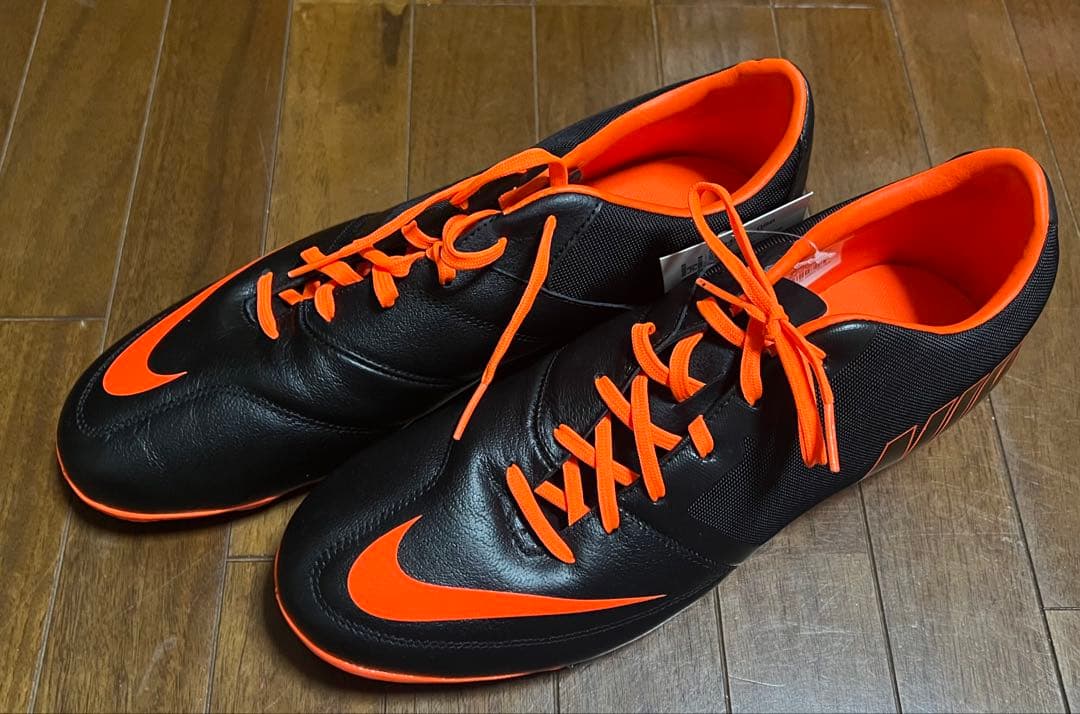 Nike ナイキ　ボンバ　プロ　TF