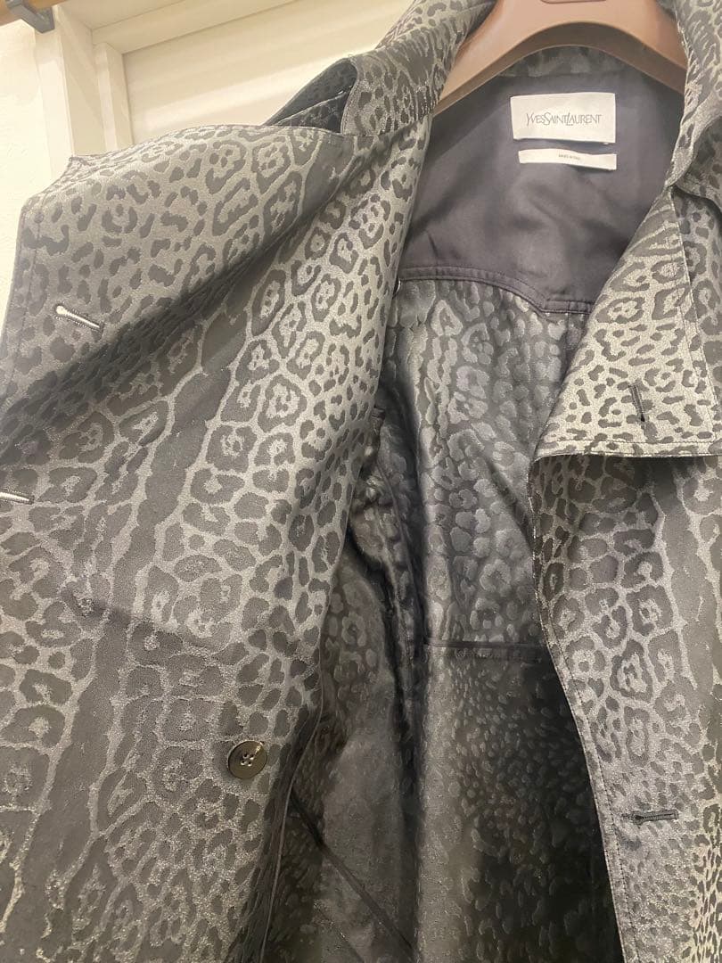 イブサンローランヒョウ柄トレンチコート