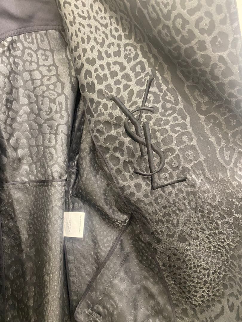 イブサンローランヒョウ柄トレンチコート