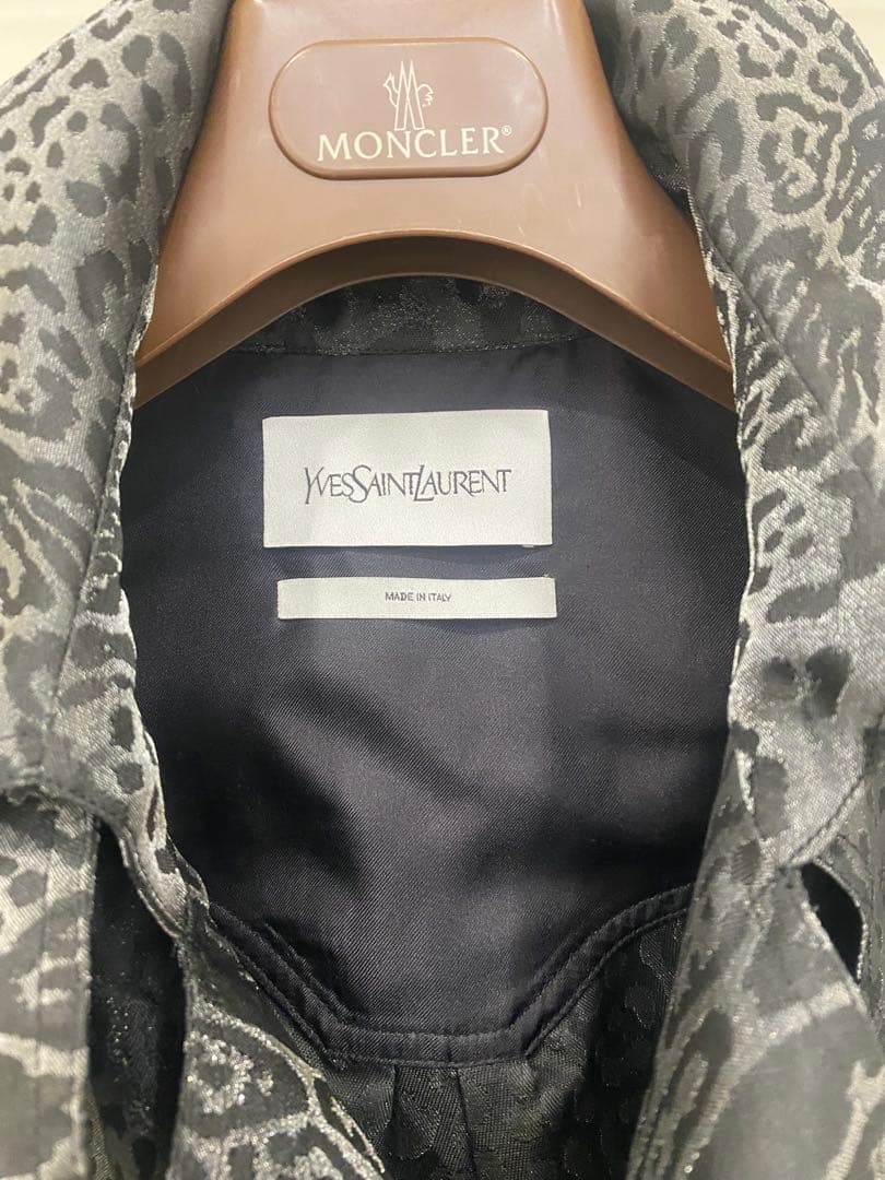 イブサンローランヒョウ柄トレンチコート