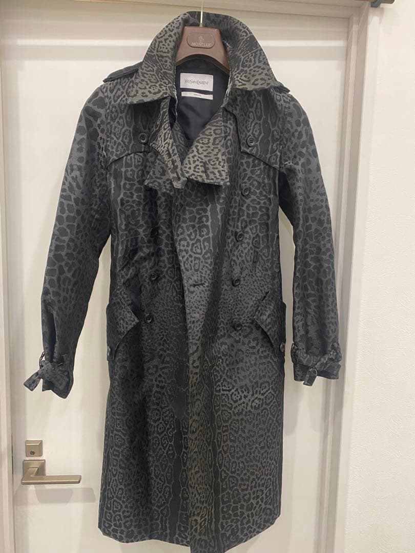 イブサンローランヒョウ柄トレンチコート