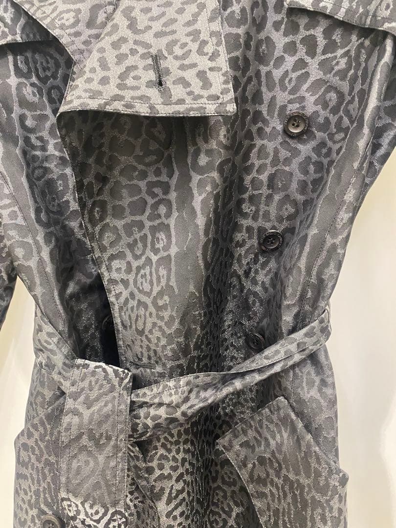 イブサンローランヒョウ柄トレンチコート