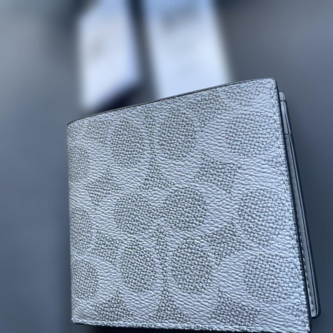 YUYA　　新品未使用　定価49,500円　COACH ライトグレー