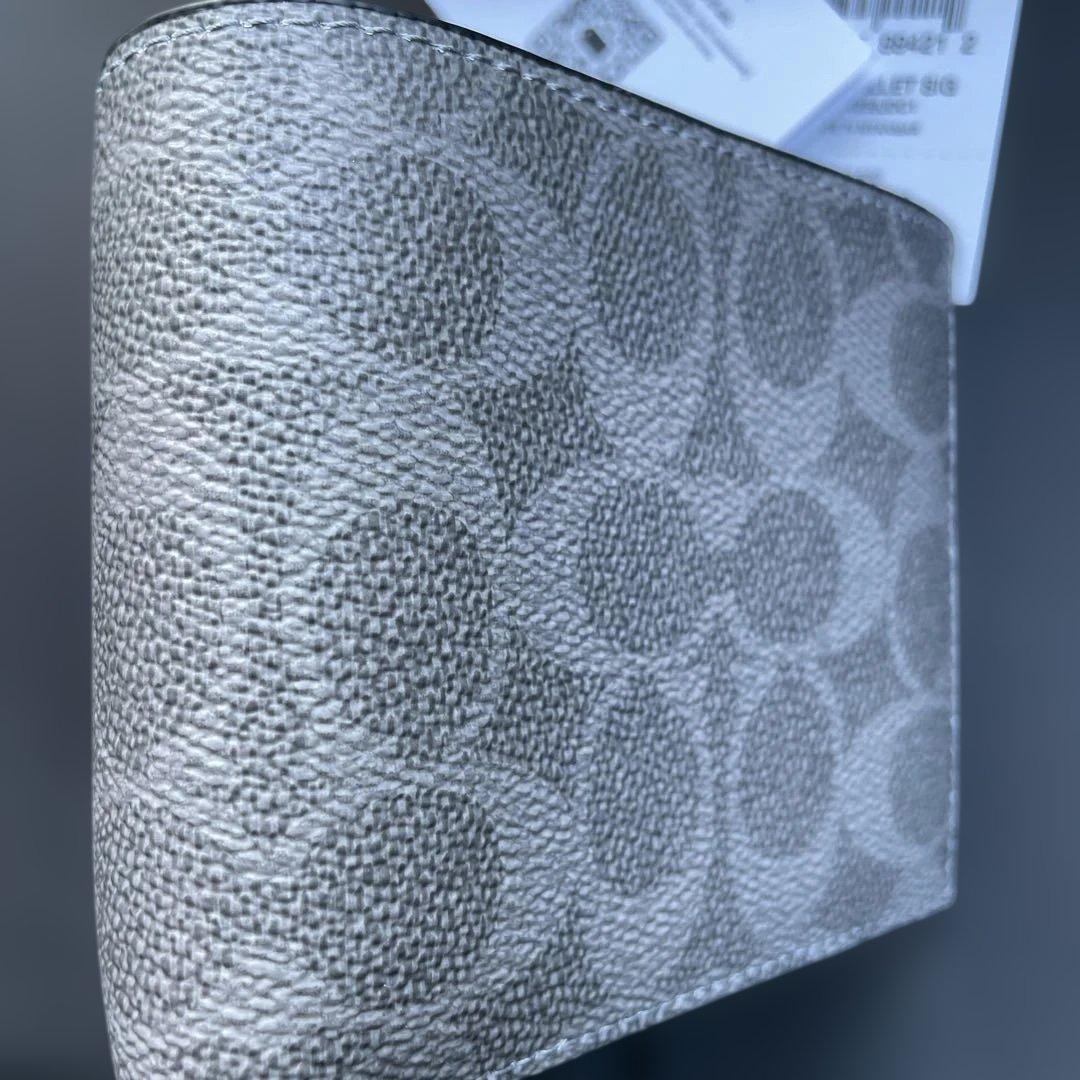 YUYA　　新品未使用　定価49,500円　COACH ライトグレー