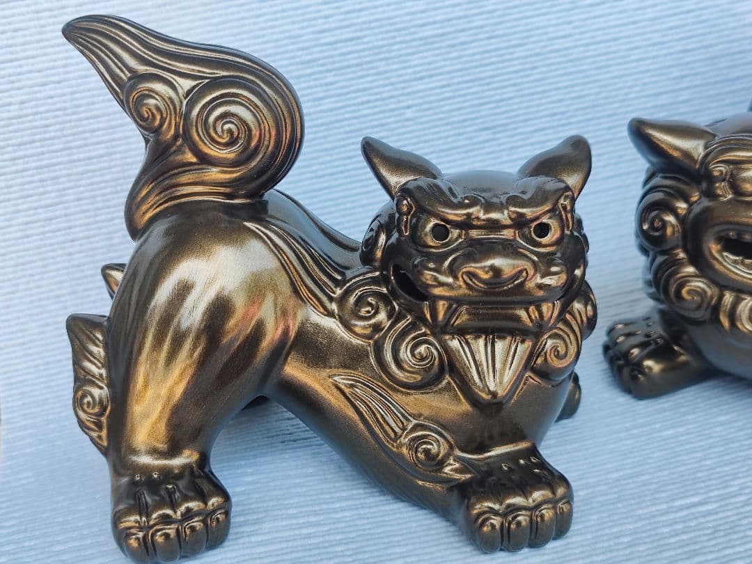 沖縄限定 玄関置物 焼物シーサー 陶器 黒金 魔除 風水 開運 悪払い 招福