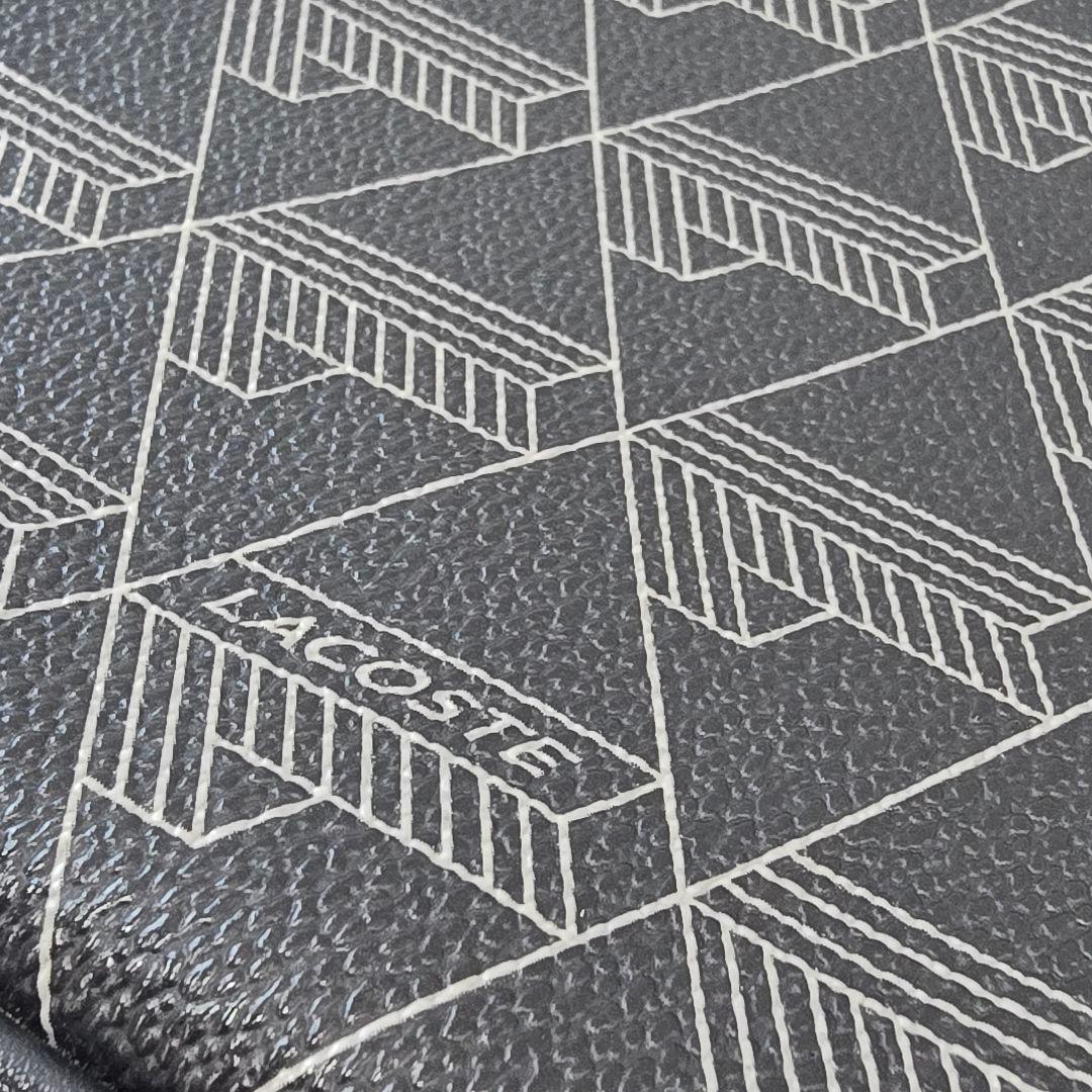 LACOSTE モノグラムバーティカル ショルダーバッグ