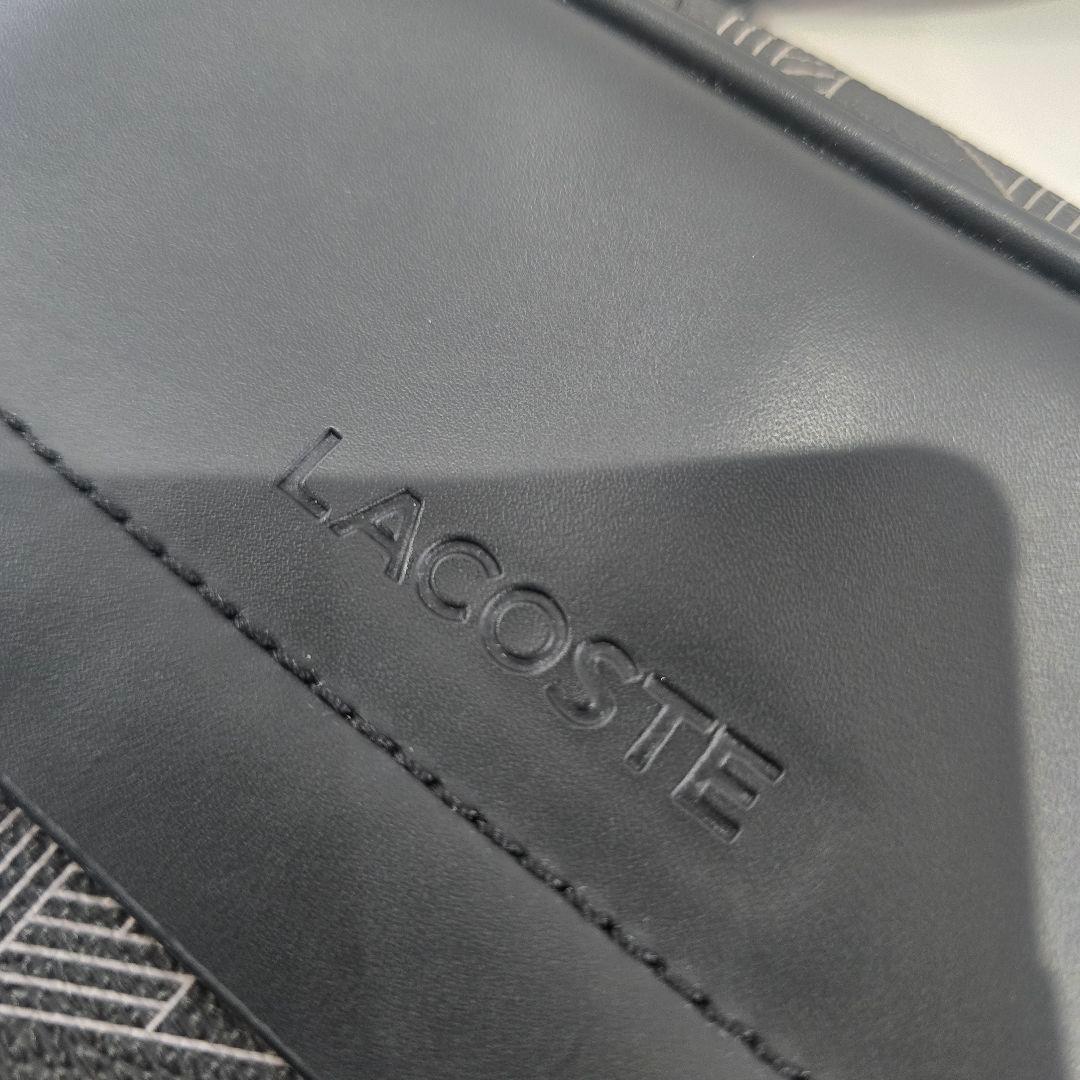 LACOSTE モノグラムバーティカル ショルダーバッグ