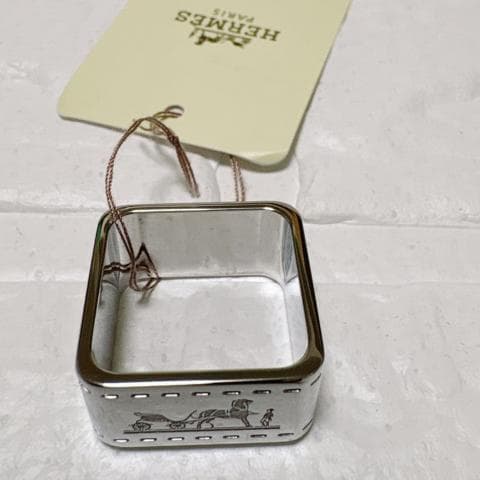 新品未使用HERMES ボルデュック スカーフリング シルバー 馬車柄 スクエア