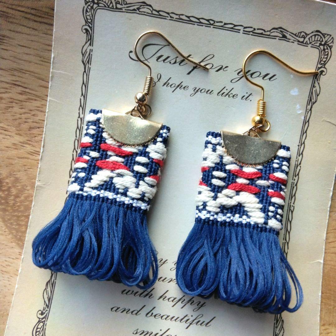 再販37　フリンジ　カラフル　ピアス　青　イヤリング　タッセル　アクセサリー