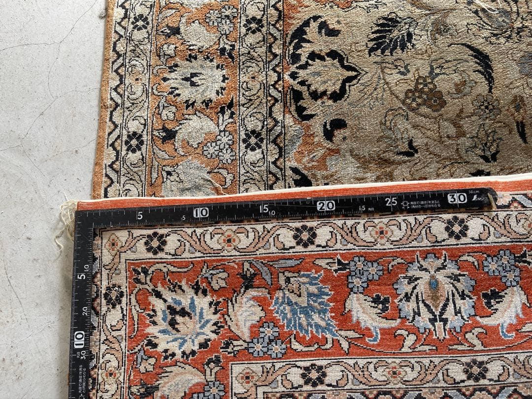 ペルシャ絨毯　シルク100% 94 × 153