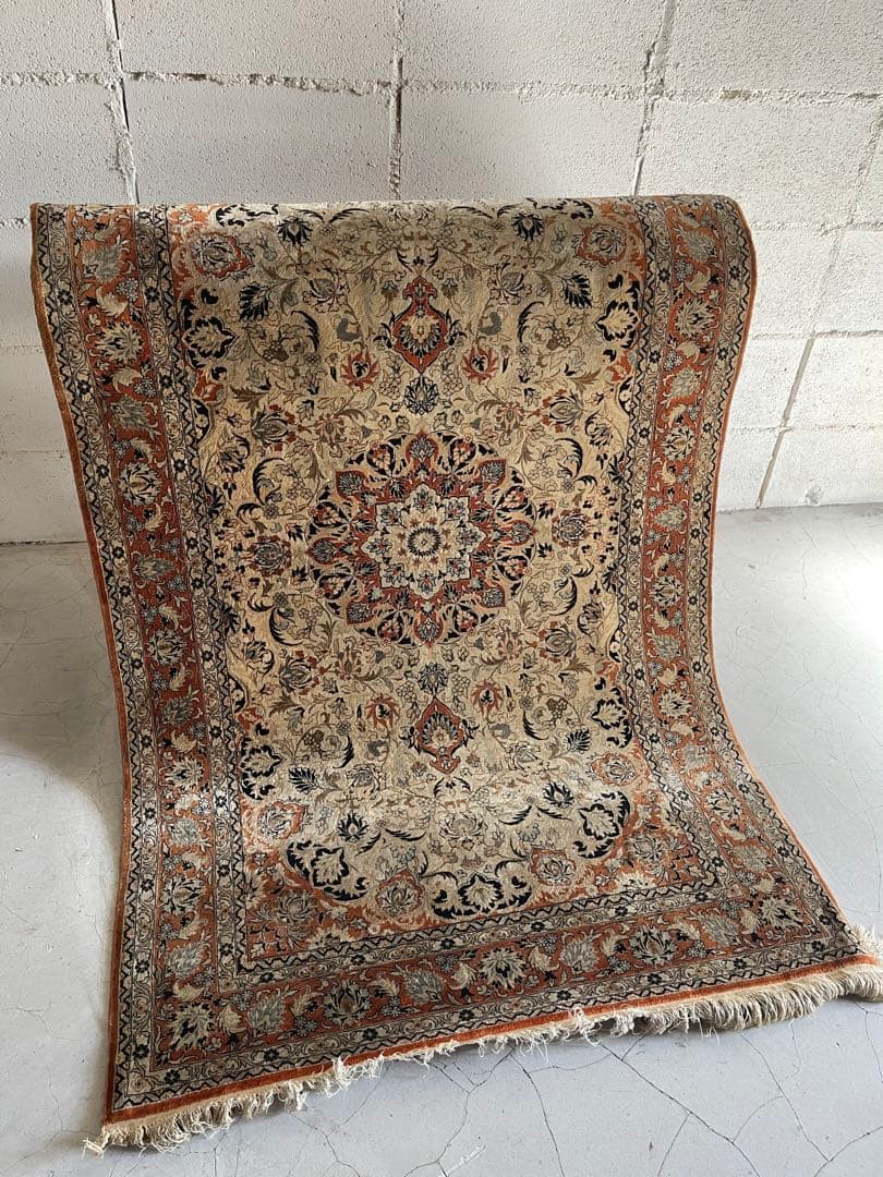 ペルシャ絨毯　シルク100% 94 × 153