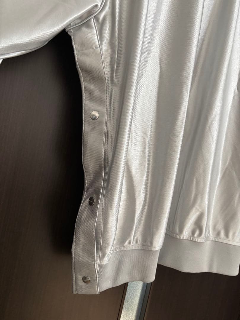 adidas プレミアム オリジナルス オーバーサイズ SSTトラックジャケット