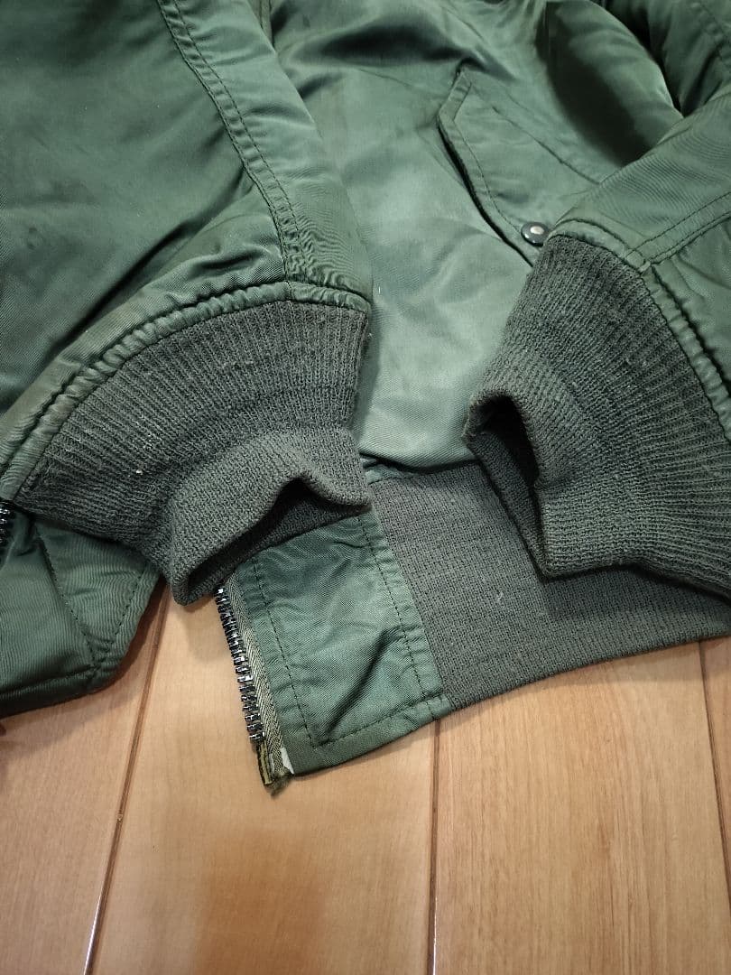 T*︎様 AVIREX MA-1 アメリカ製　中古品