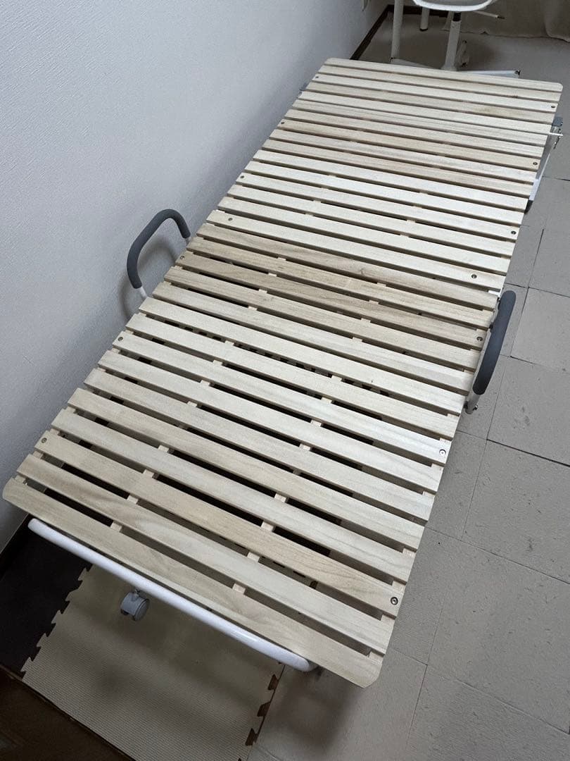 折りたたみベッド 木製スラット(国立と府中立川限定)
