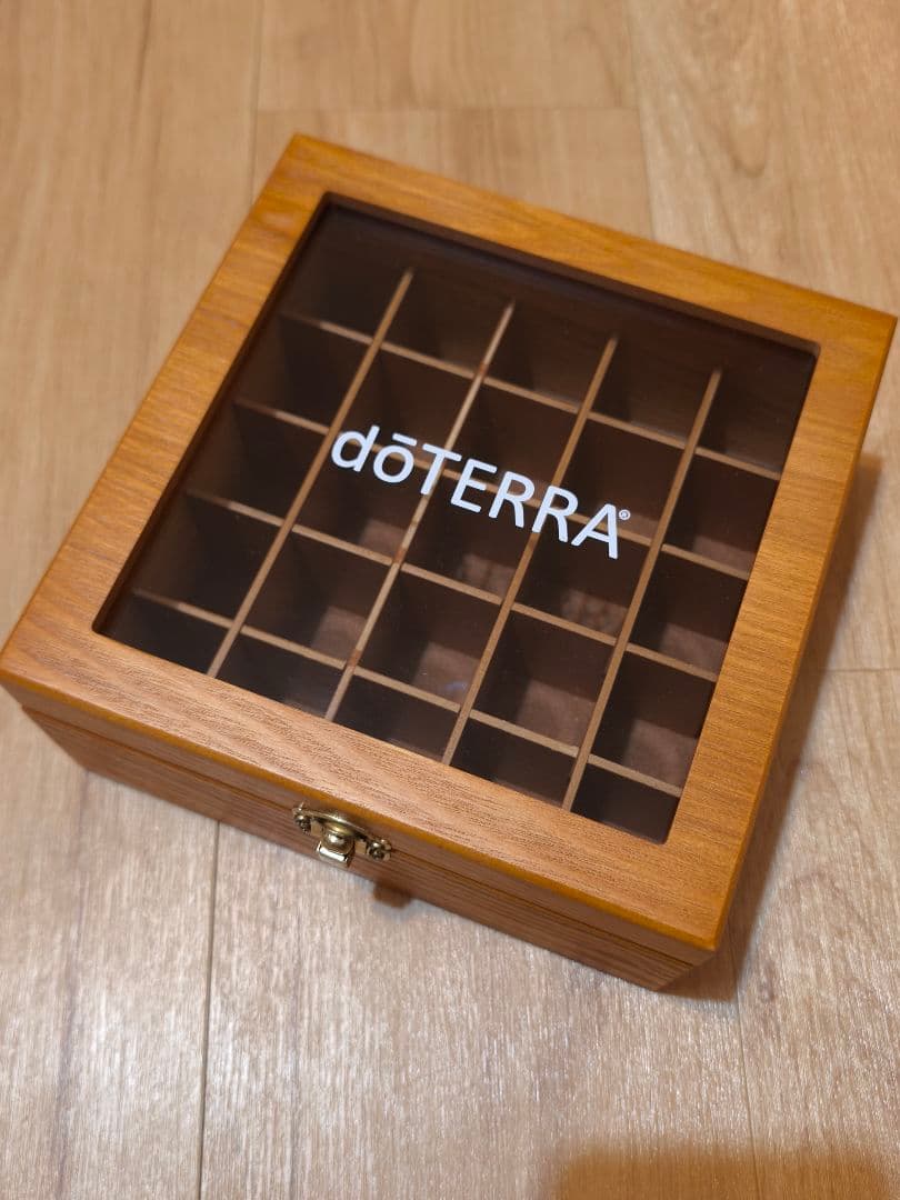 【値下げ】doTERRA オイル 24本セット 木箱・本・ラベルシール付