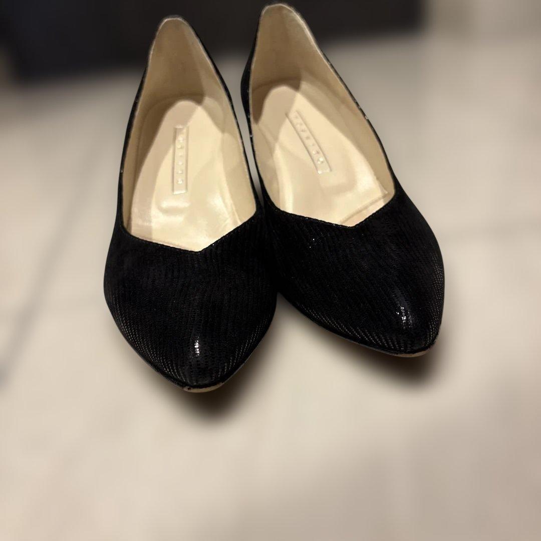ヨシト　パンプス　黒　23.5cm