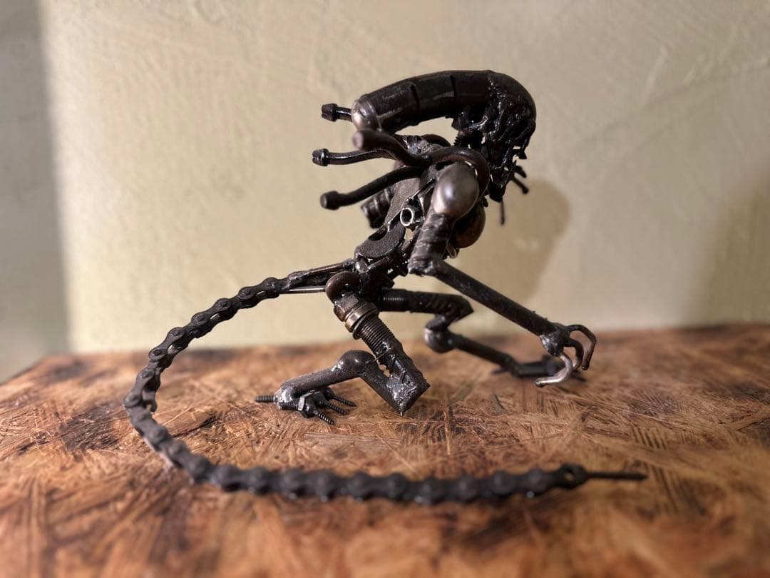 プレデター　鉄の置物