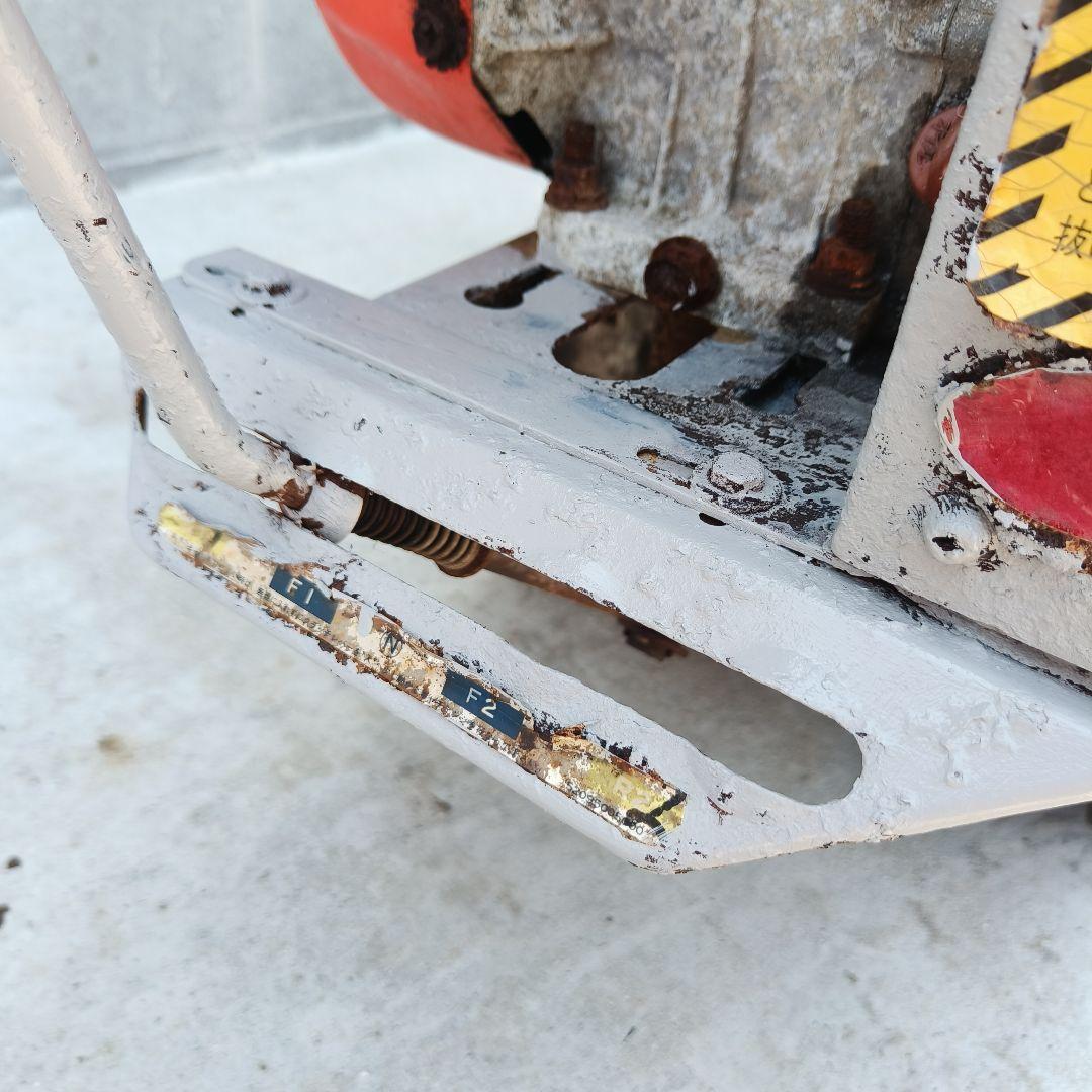 ブームスプレーヤー クローラー式 タンクロー 農機具 散布 噴霧 農園