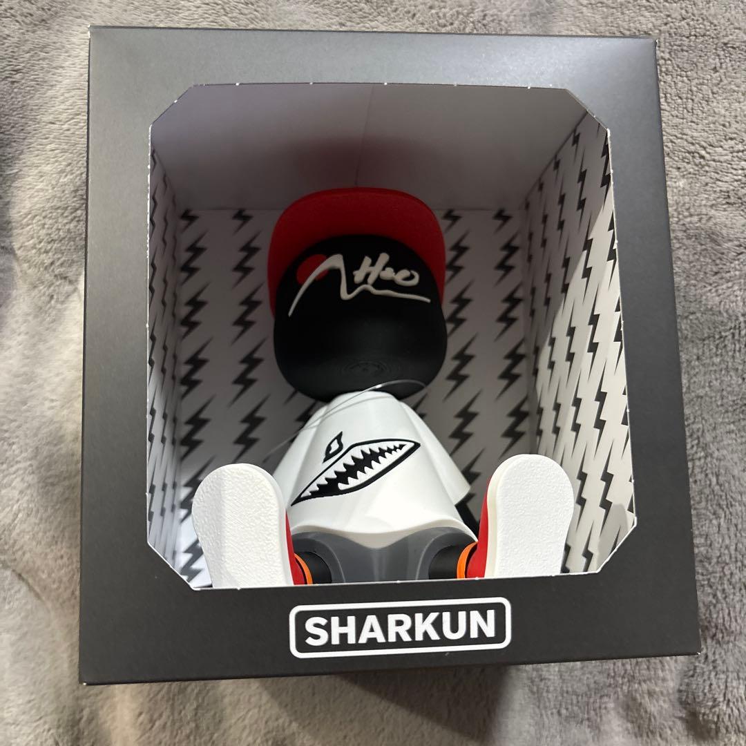H&O SHARKUN フィギュア