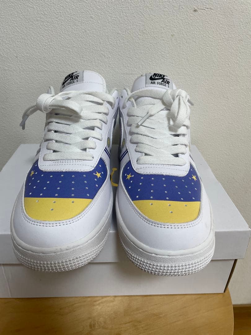 NIKEとジョジョと奇妙な冒険のコラボスニーカー