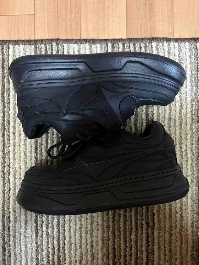 1807 スニーカー