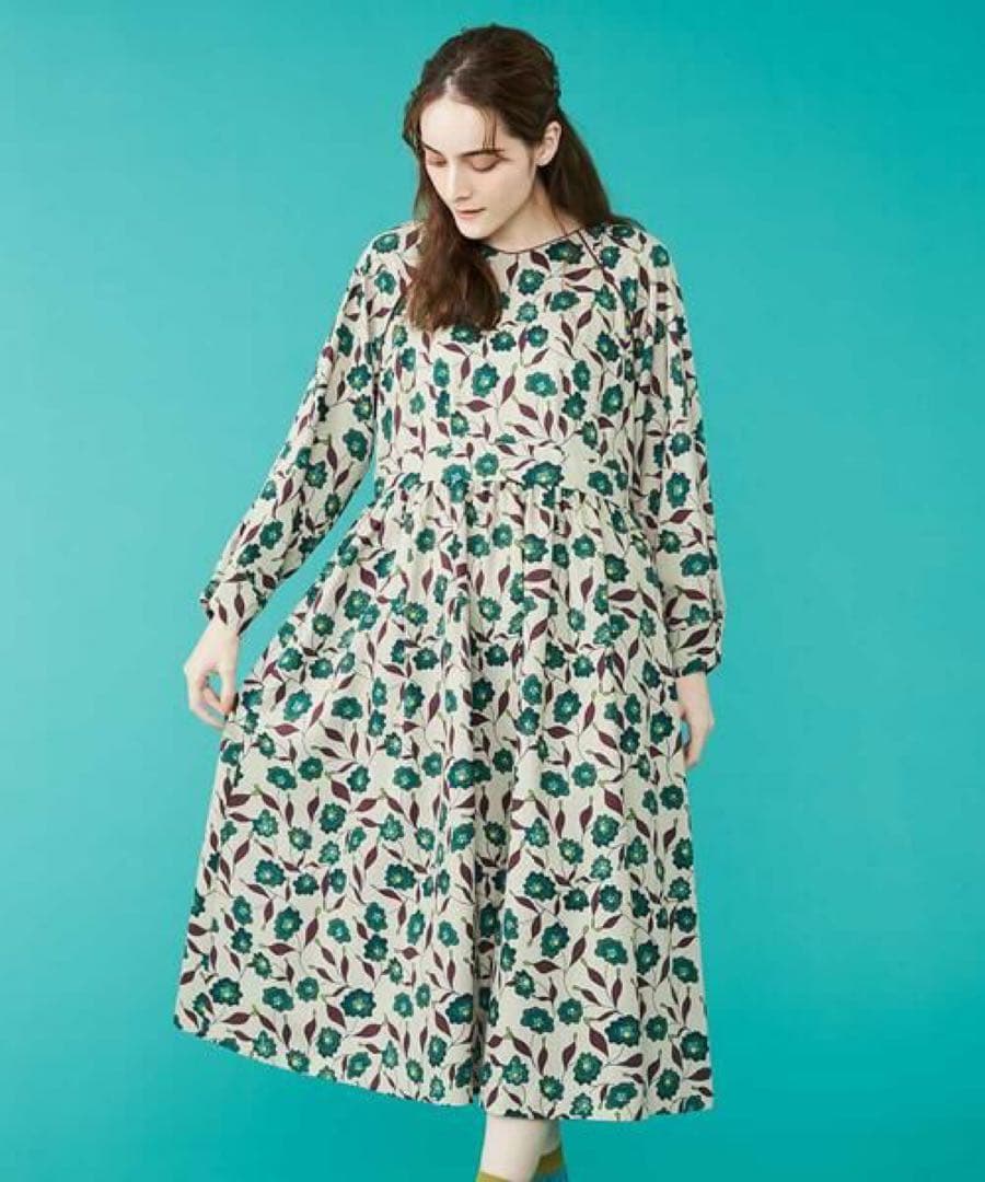 ホコモモラ＊一回着用のみ　花柄マキシ丈ワンピース