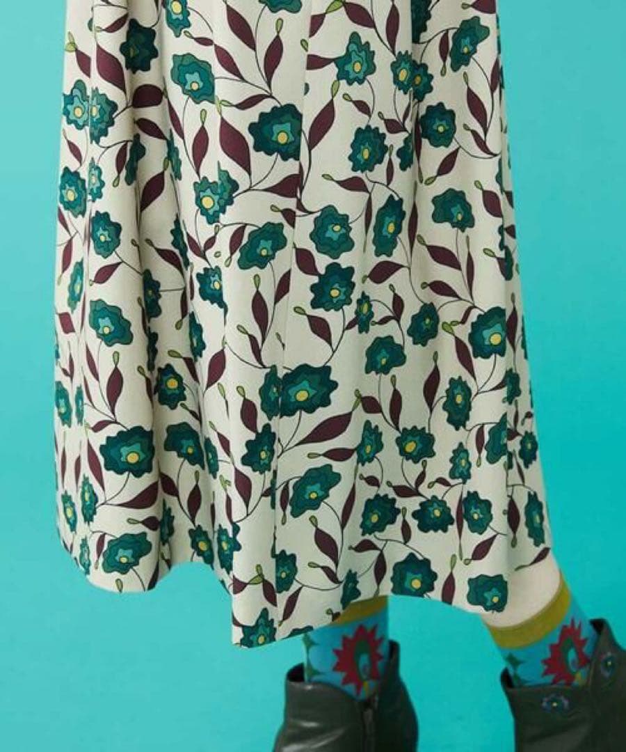 ホコモモラ＊一回着用のみ　花柄マキシ丈ワンピース