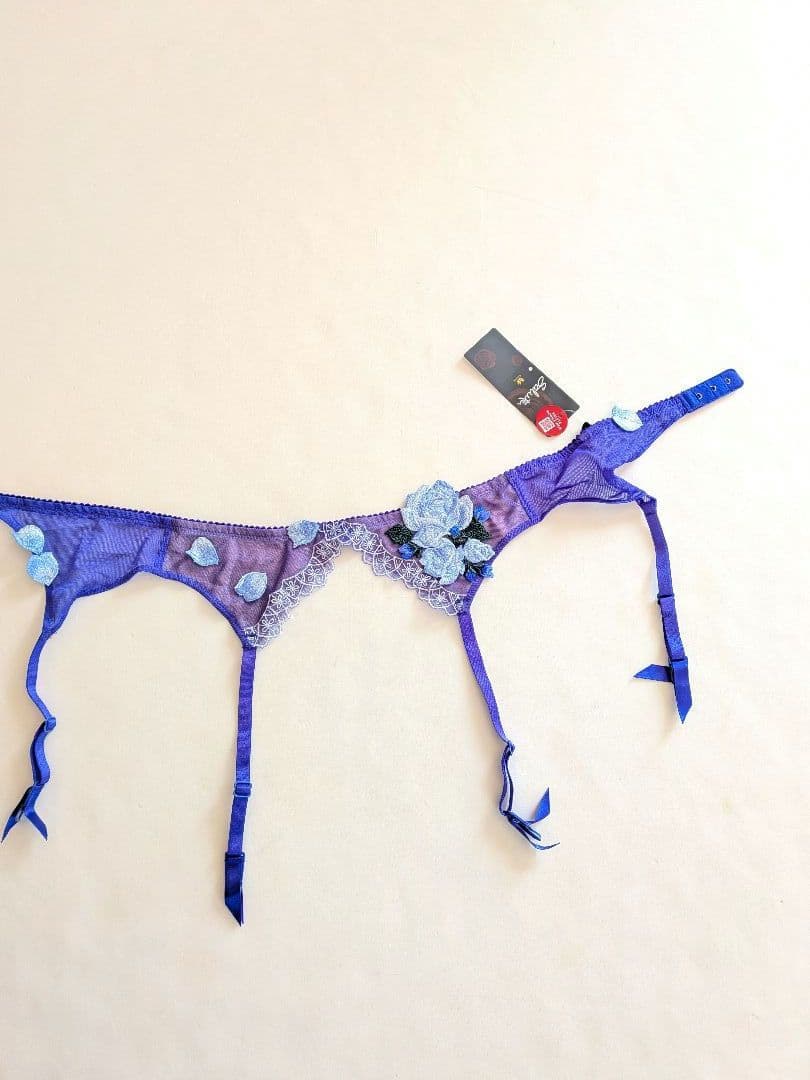 ワコールサルート　ブラジャー　Tバック　ガーターベルト　セット　タグ付き未使用品